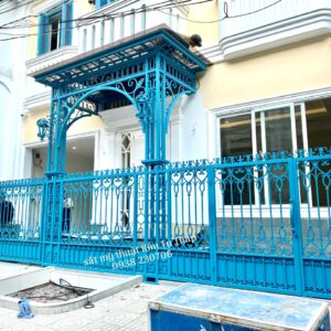 Cửa cổng sắt mỹ thuật CC120